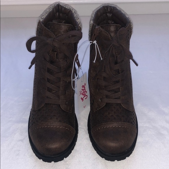 New Justice Sweater Knit Perforated Hiking Boots Size 12 - Picture 4 of 15